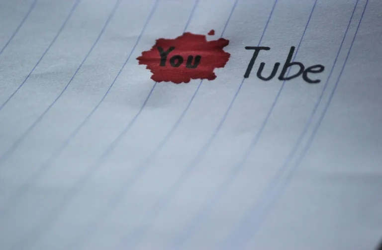 Logo tasarımı ve marka kimliği yaratım süreci